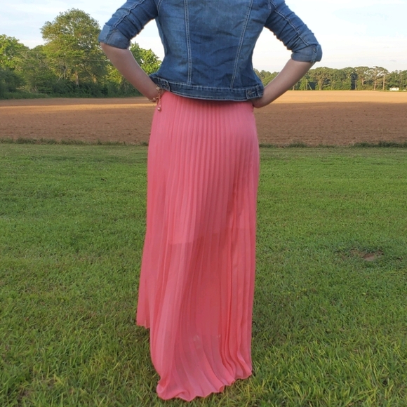 Sleevless Maxi dress,striped top - Picture 5 of 5